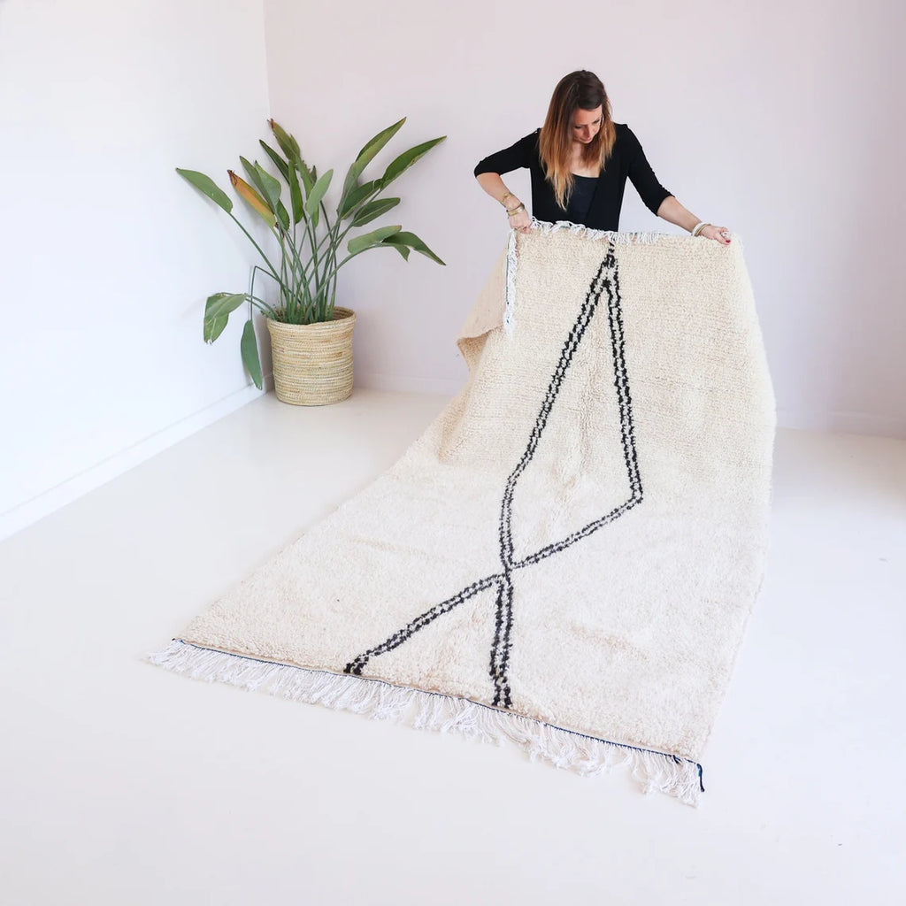 Beni Ouarain Grand format #MR57115. Tapis de salon marocain en laine Beni Ouarain Grand format #MR57115. Tapis de salon marocain en laine