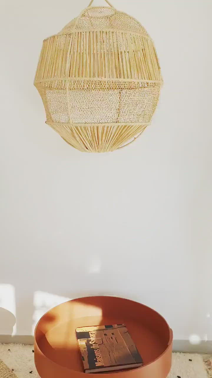 Lampe osier suspension raphia rotin chambre salon décoration intérieur bohème artisanat marocain palmier tressé boho