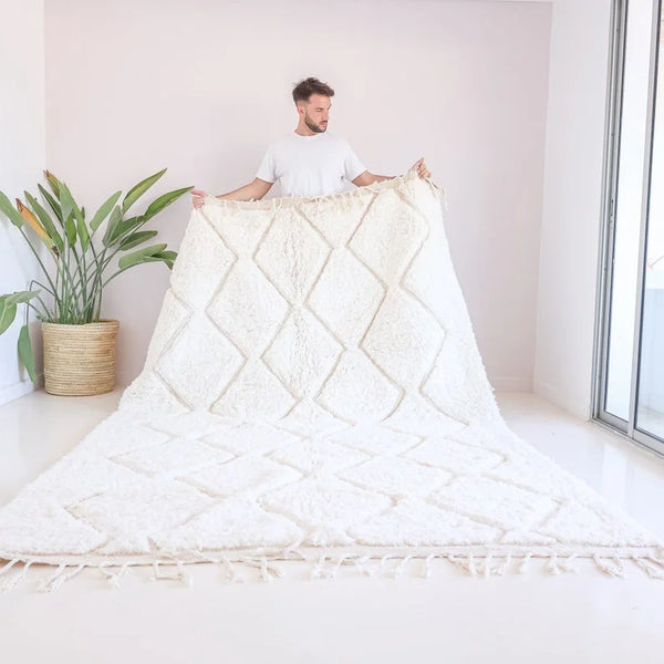 Tapis berbere en laine épaisse Beni Ouarain, couleur écru