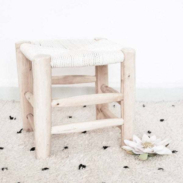 Tabouret en coton enfant artisanat marocain soukcircus décoration intérieur boheme banc en bois et tressage naturel