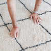 Tapis Berbere Soukcircus artisanat marocain beni ouarain décoration intérieur marrakech banc bois bohème entree