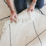 Tapis Berbere Soukcircus artisanat marocain beni ouarain décoration intérieur marrakech banc bois bohème entree